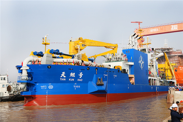 Homemade heavy dredger makes debut