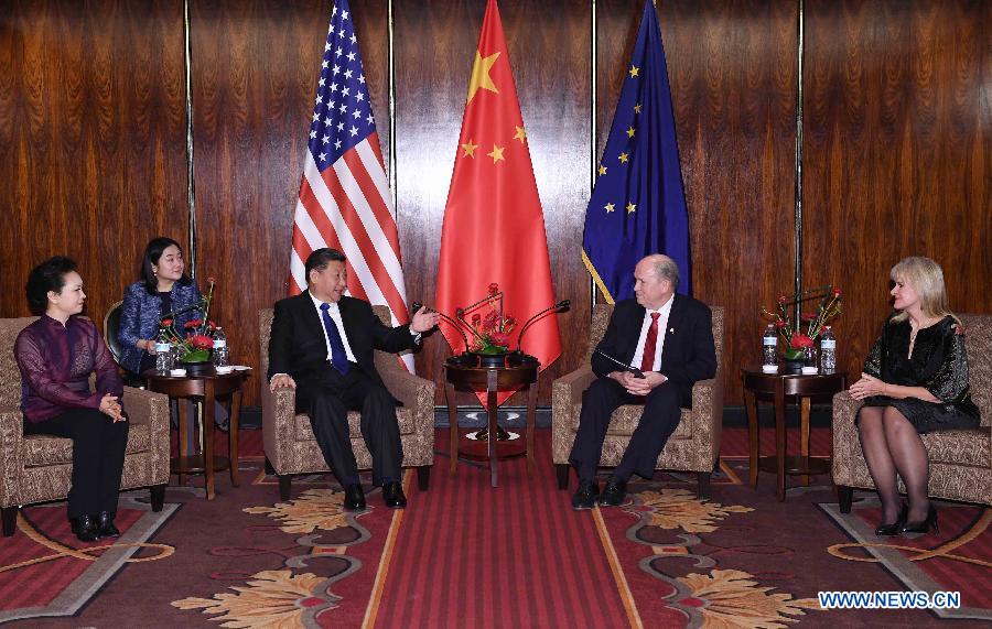 Xi Jinping rencontre le gouverneur de l'Alaska, l'appelant à davantage de coopération régionale