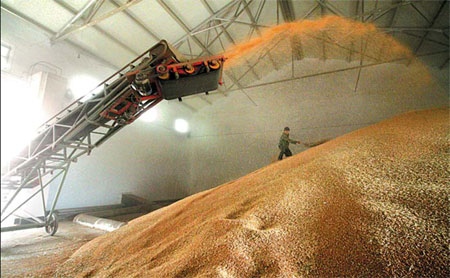 Grain prices slide back, but uncertainties continue to loom