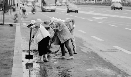 Rain causes gridlock in Wuhan