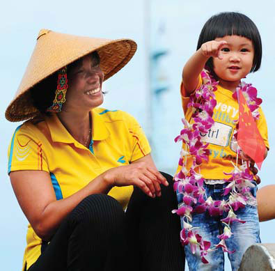 Hainan's largest fishing fleet returns from voyage