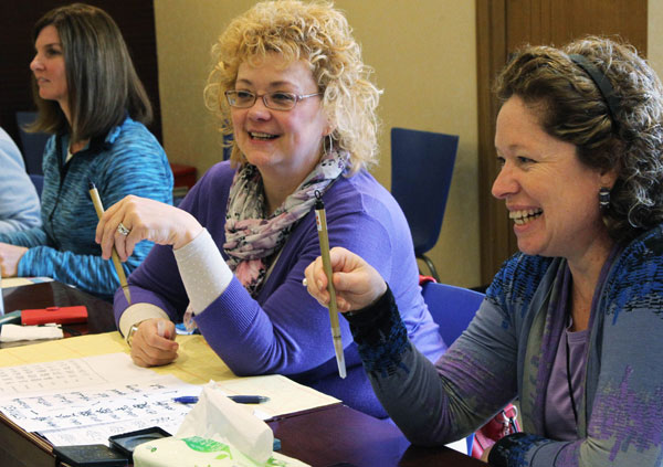 Foreigners enlightened by Chinese calligraphy