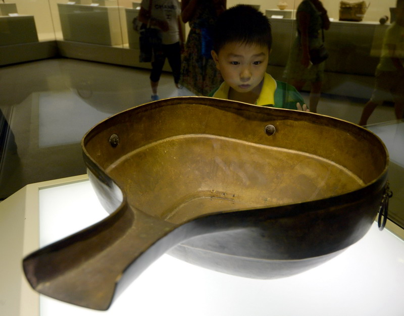 Zhuang culture displayed in Hangzhou