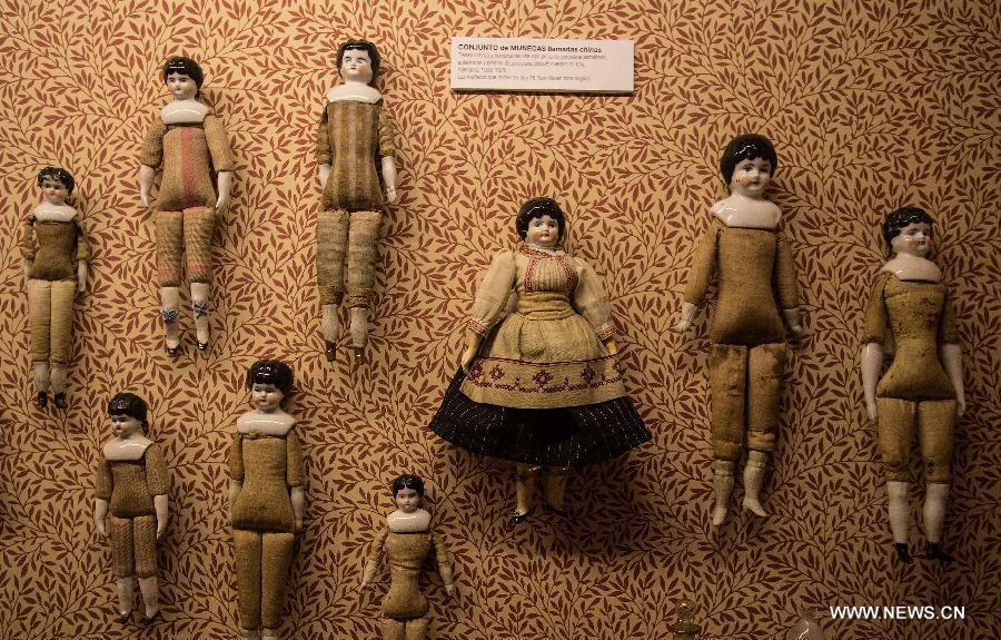 Exhibition of ancient dolls in Argentina