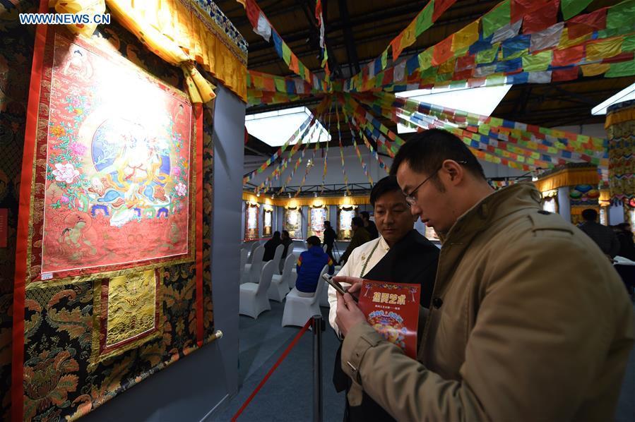 Exhibition of Tibetan Thangka painting attracts visitors in Lanzhou