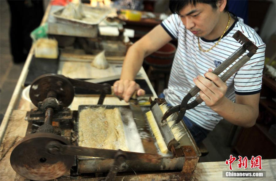 How a writing brush is produced