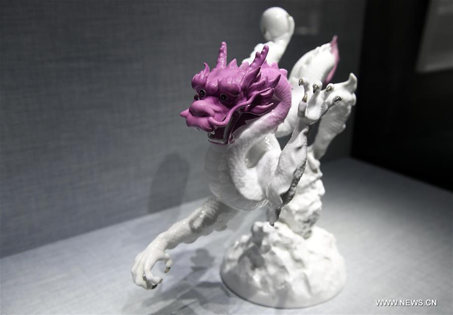 Porcelain exhibition of artist Wang Xiajun launched in Beijing