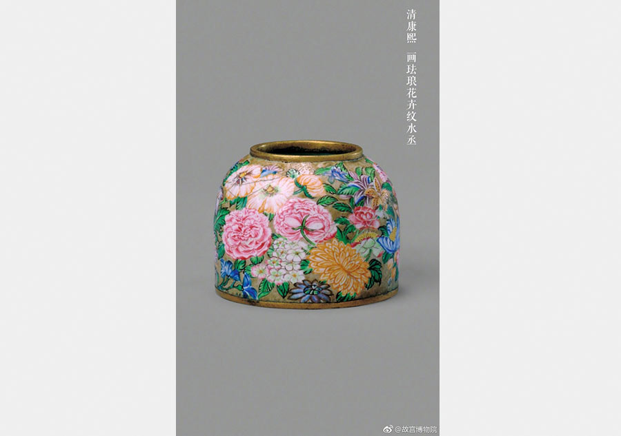 Ancient stationery Shui Cheng catches eyes