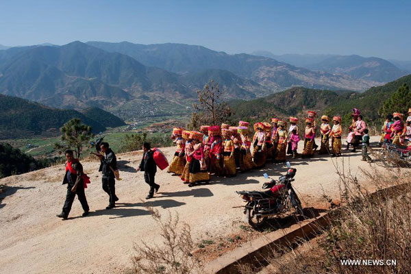 Traditional Lisu wedding held in Sichuan