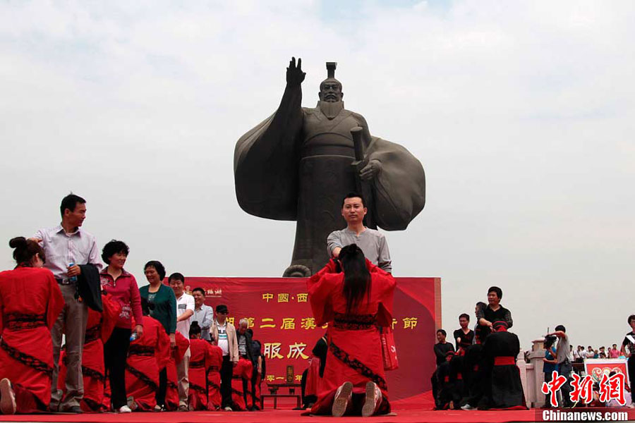 Ancient coming-of-age ceremony revived in Xi’an