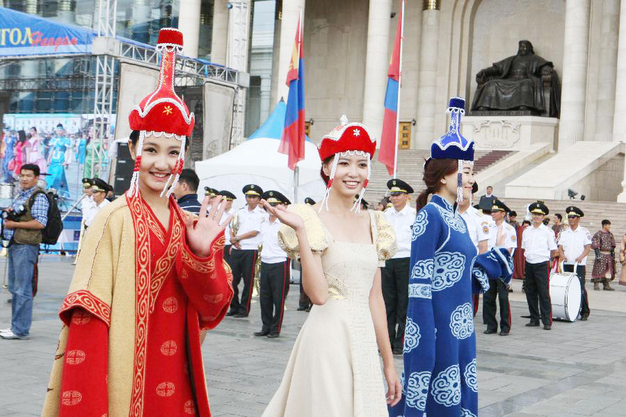 Mongolian Clothing Festival held in Ulan Bator