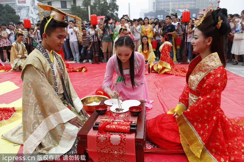 Traditional Hanfu wedding ceremony