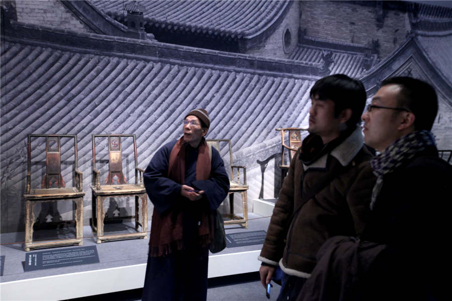 Ancient Chinese seats on display at World Art Museum