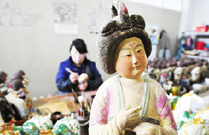 Taiwan collector donates 32 Buddha statues to Tianjin