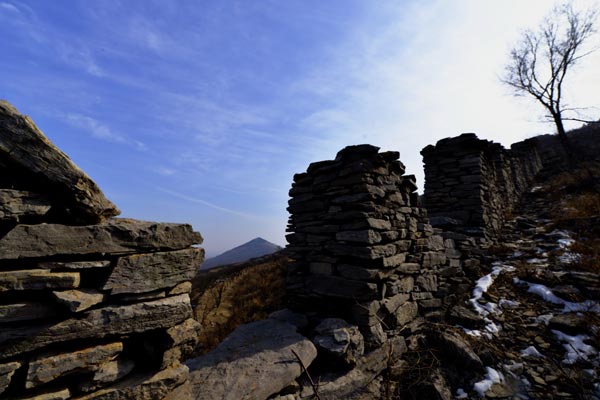 Ancient wall holds Shandong in sway