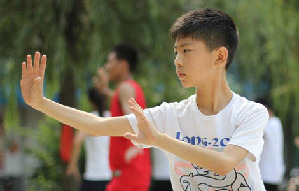 Chinese <EM>qigong</EM> gets popular in the world