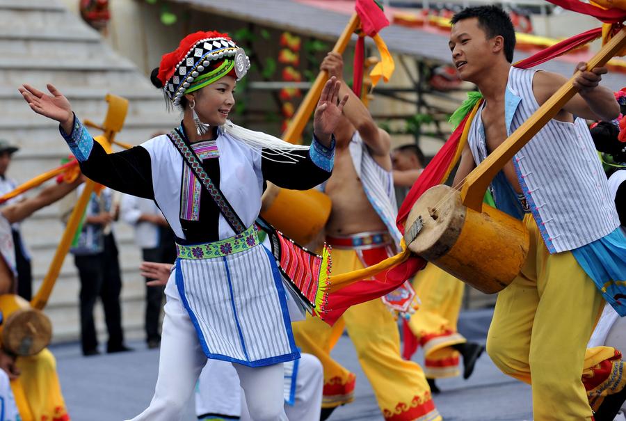 Yi people celebrate biggest festival