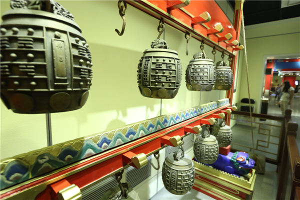 Relics of worship on display at Beijing temple