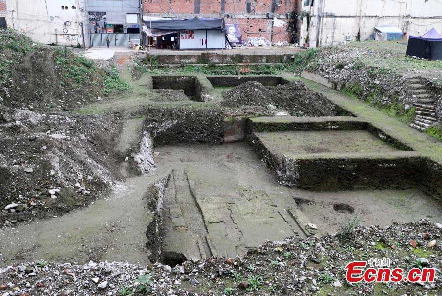 Ruins of ancient streets unearthed in downtown Chengdu