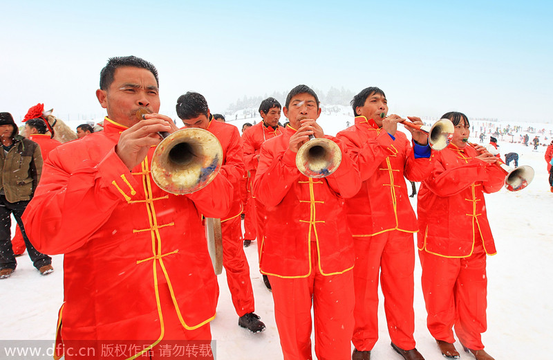 Chongqing collective wedding applies for Guinness records