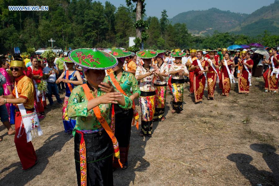 Celebration held for coming Water-Splashing Festival in SW China