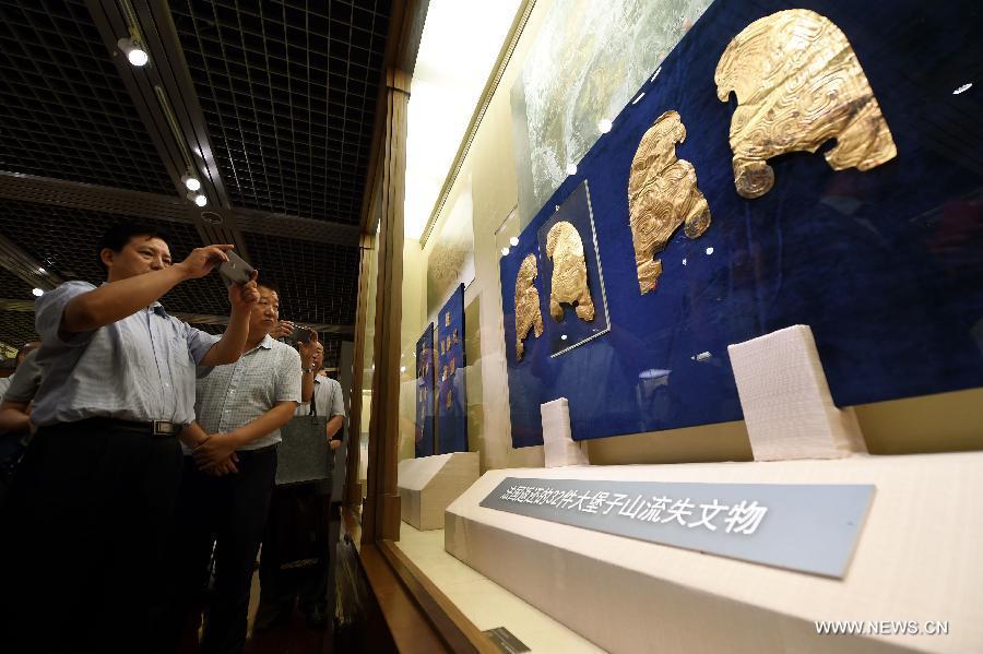 France returns 32 cultural relics to Chinese museum