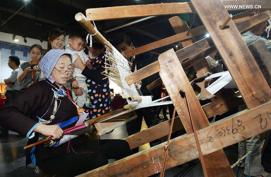 Intangible cultural heritage exhibition held in E China