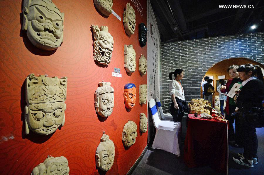 Intangible cultural heritage exhibition held in E China