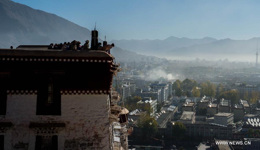 Potala Palace repainted in renovation