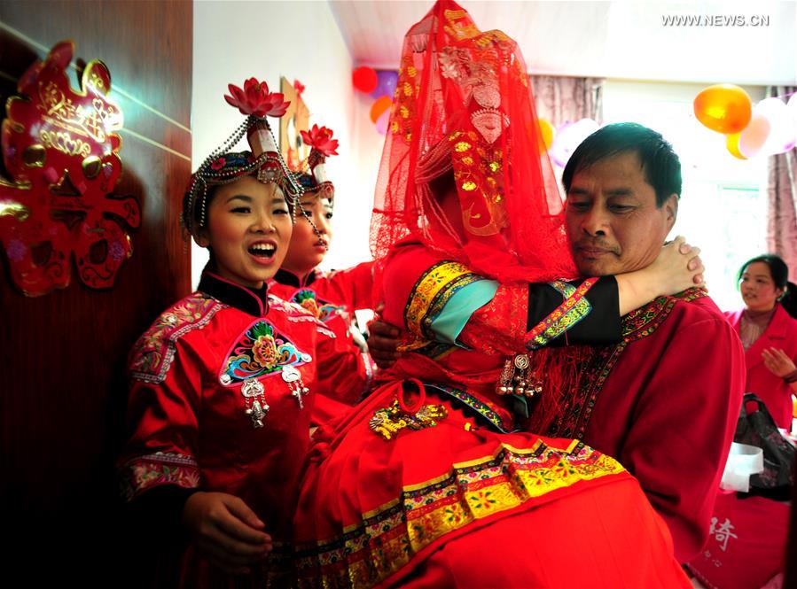 She ethnic people hold wedding ceremony in E China