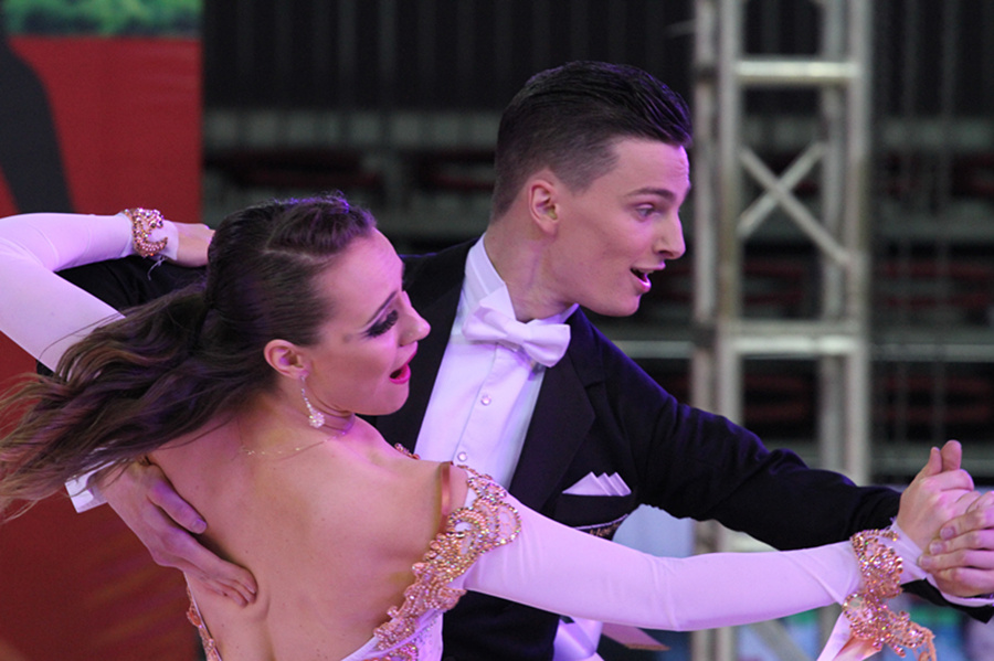 Tianjin hosts the 1st International Style of Ballroom Dance Championship