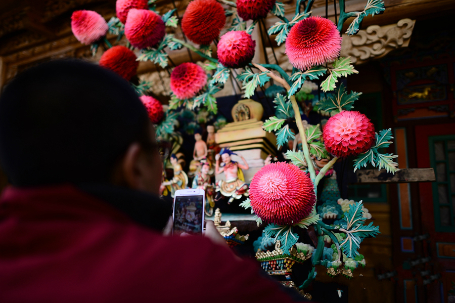 An art of winter: butter sculpture in Tibet