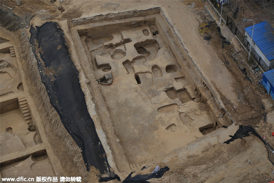 Large-scale ancient tomb complex discovered in Henan