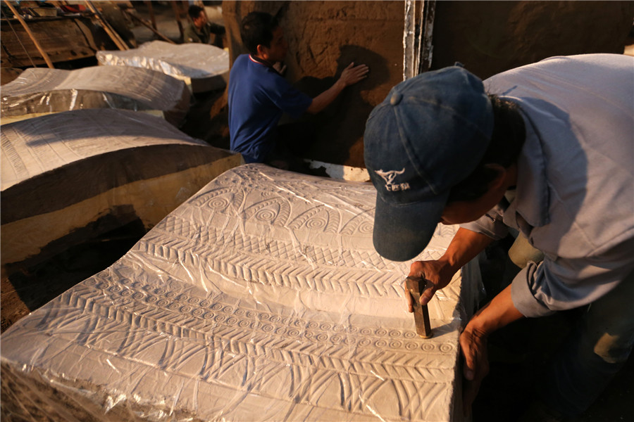 China creates the world's largest bronze drum