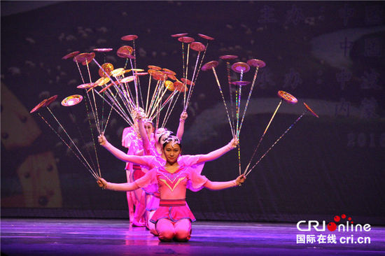 Grand show staged in Poland to mark Chinese Lunar New Year