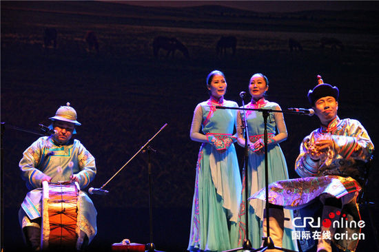 Grand show staged in Poland to mark Chinese Lunar New Year