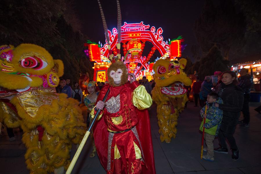 Temple fair kicks off in China's Chengdu