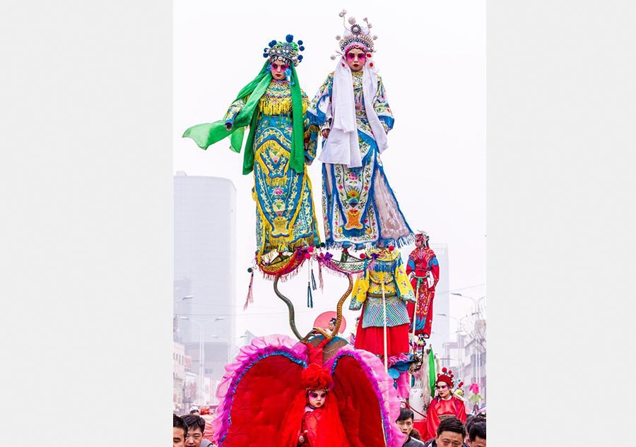 Temple fair with 700 years history staged in Henan