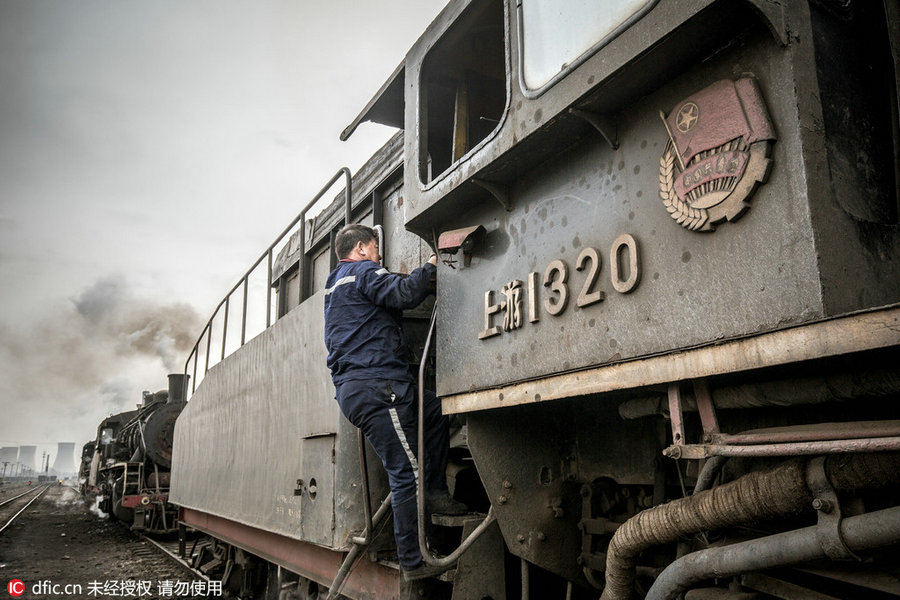 The last steam locomotive is about to disappear in China