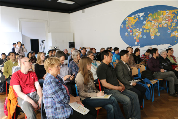 Chinese Culture Talk on seal engraving held in Czech Republic