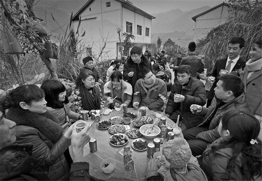 Photographer captures life along the Yangtze River in post-Three Gorges era