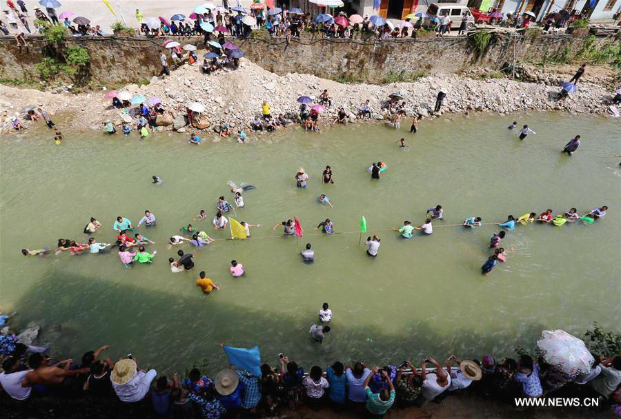 Miao people mark Xinhe Festival in Guangxi