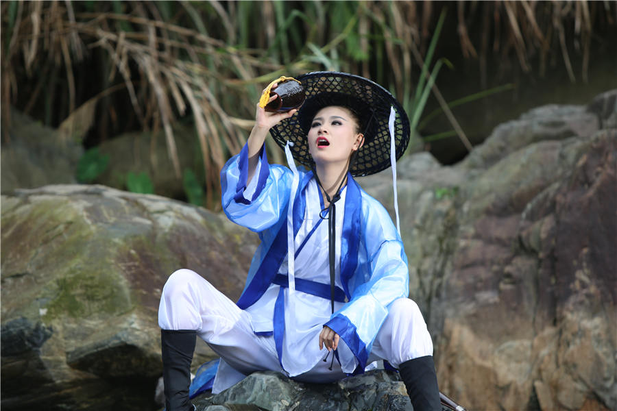 Girl power: Females wave swords, practice kung fu at scenic spot