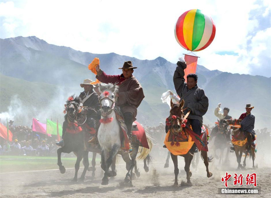 Tourism and cultural festival held in SW China’s Tibet