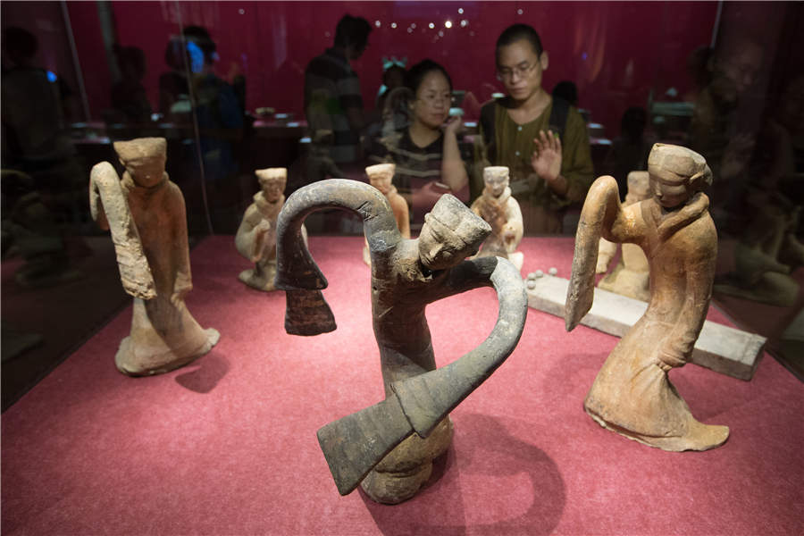 Ancient Egypt and Han civilizations collide at Nanjing exhibit