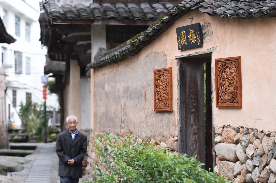 SE China's Xipu village well preserves historical buildings