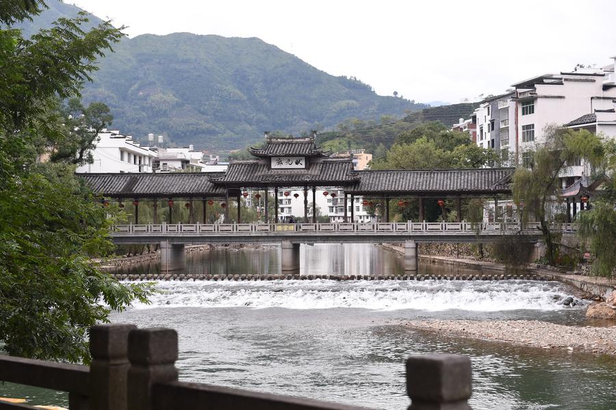 SE China's Xipu village well preserves historical buildings