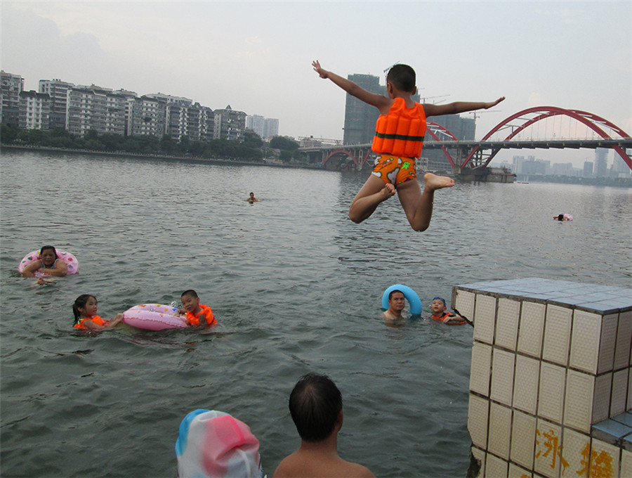 Photo reveals the world through children's eyes