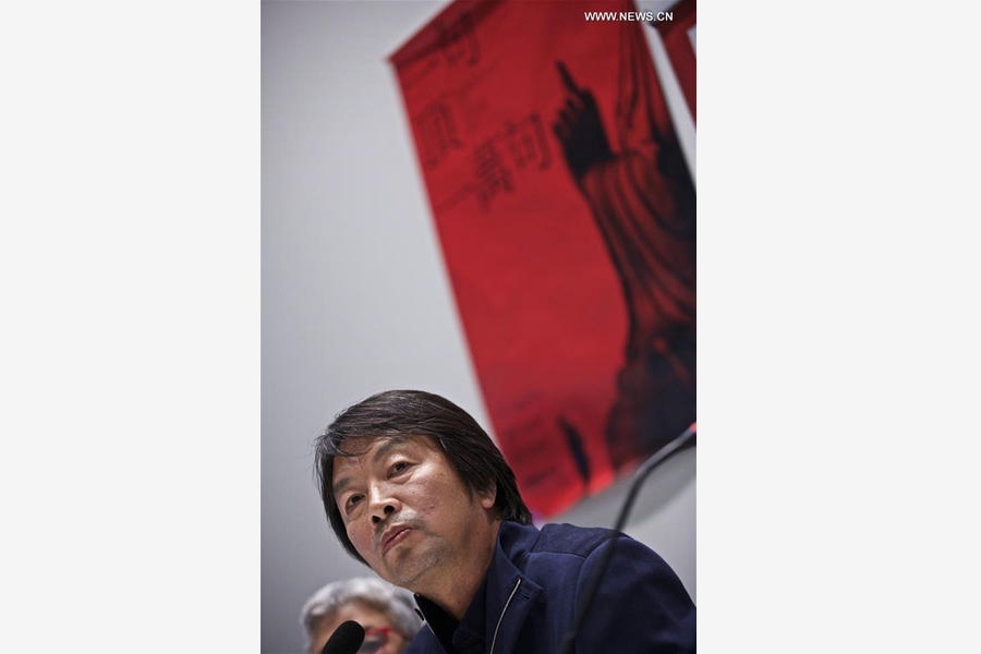 Chinese writer gives speech in Milan