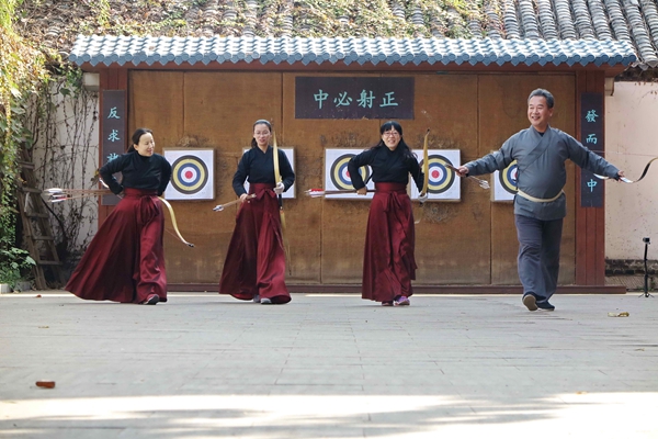 Reviving traditional Chinese archery